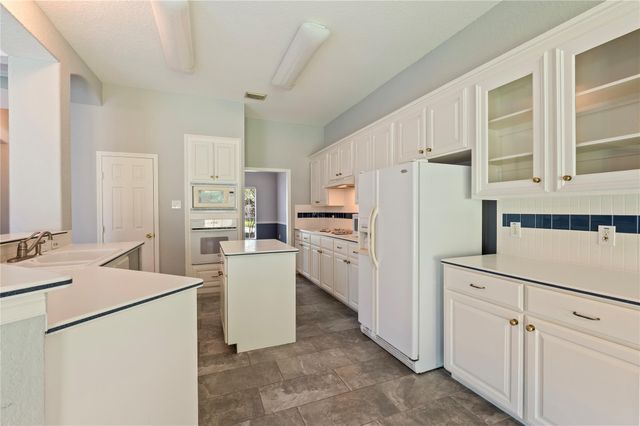 311 Oak Hollow Drive, League City, TX 77573
