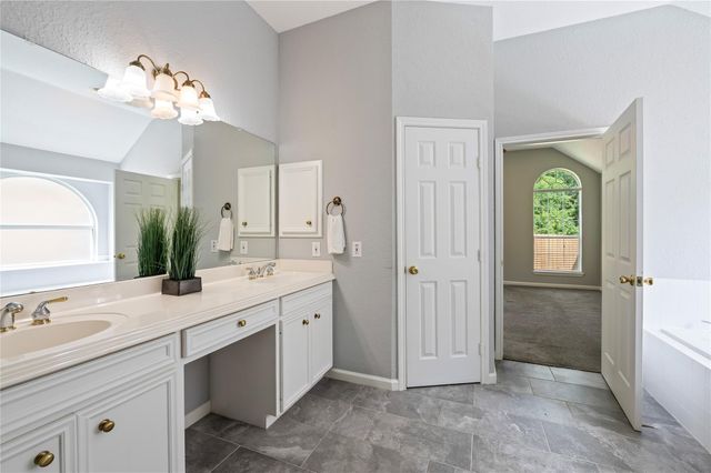 311 Oak Hollow Drive, League City, TX 77573
