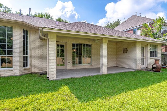 311 Oak Hollow Drive, League City, TX 77573