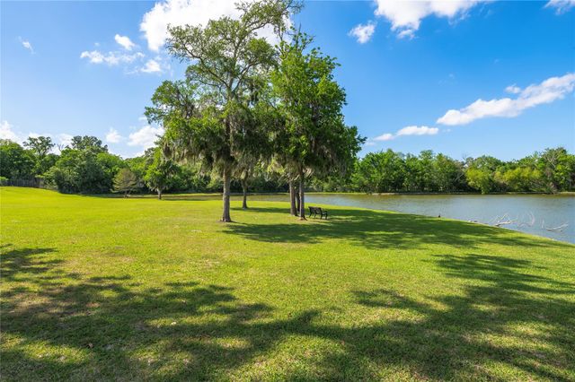 311 Oak Hollow Drive, League City, TX 77573