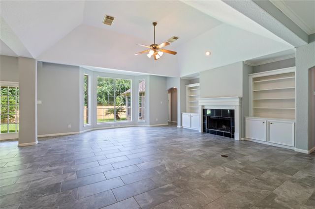 311 Oak Hollow Drive, League City, TX 77573