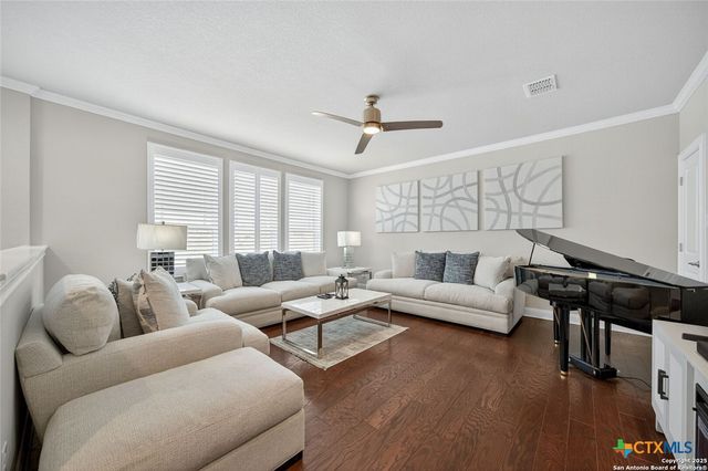 620 N Guenther Avenue, New Braunfels, TX 78130