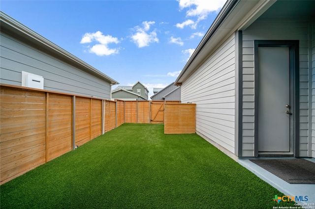 620 N Guenther Avenue, New Braunfels, TX 78130