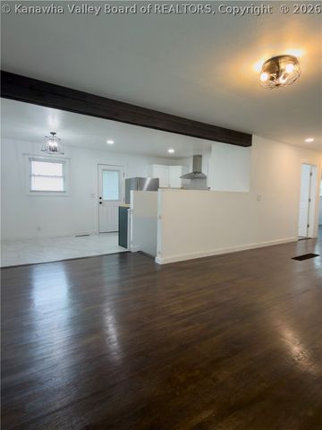 2260 Curtis Avenue, St Albans, WV 25177