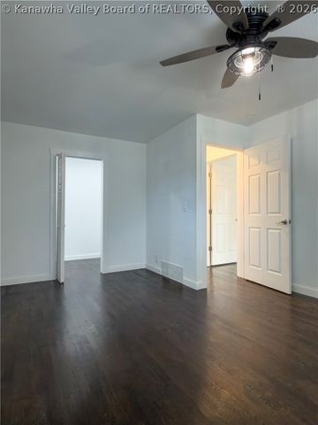 2260 Curtis Avenue, St Albans, WV 25177