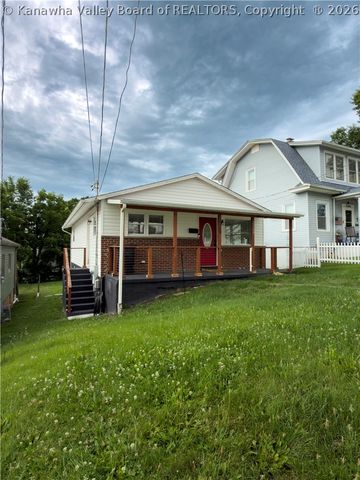 2260 Curtis Avenue, St Albans, WV 25177