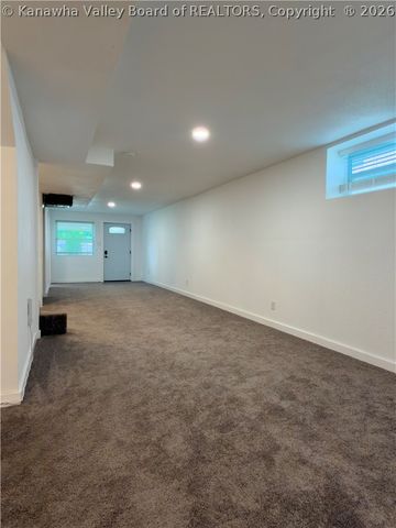 2260 Curtis Avenue, St Albans, WV 25177