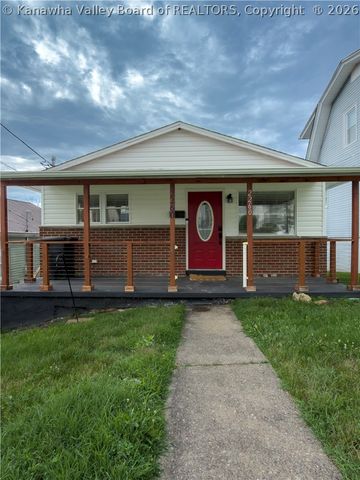 2260 Curtis Avenue, St Albans, WV 25177