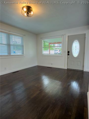 2260 Curtis Avenue, St Albans, WV 25177