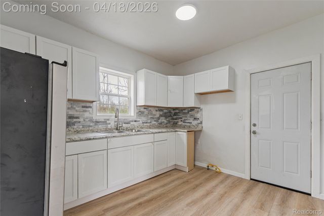 2063 Meade Street, Detroit, MI 48212