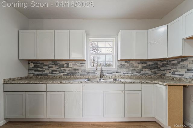 2063 Meade Street, Detroit, MI 48212