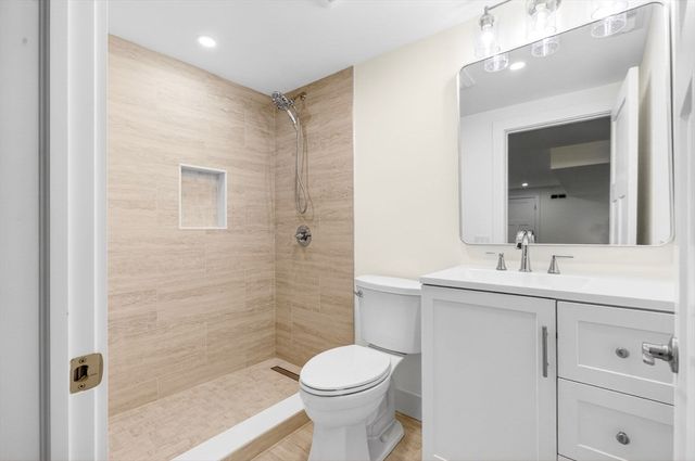 445 Salem St, North Andover, MA 01845