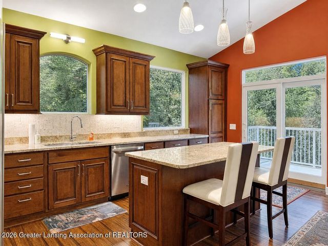 5531 Songbird Point 6, East Lansing, MI 48823