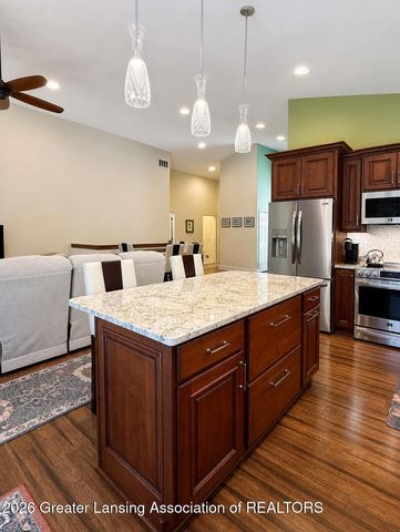 5531 Songbird Point 6, East Lansing, MI 48823