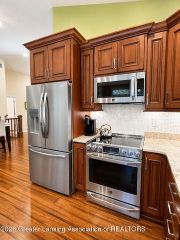 5531 Songbird Point 6, East Lansing, MI 48823