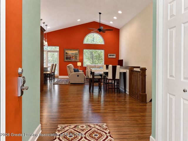 5531 Songbird Point 6, East Lansing, MI 48823