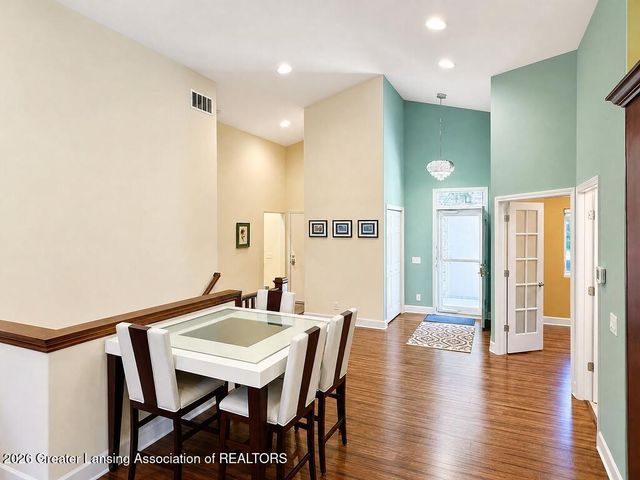 5531 Songbird Point 6, East Lansing, MI 48823