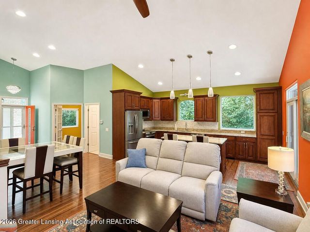 5531 Songbird Point 6, East Lansing, MI 48823