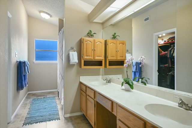 8105 Washita DR, Austin, TX 78749