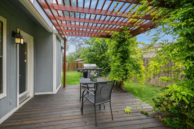8105 Washita DR, Austin, TX 78749
