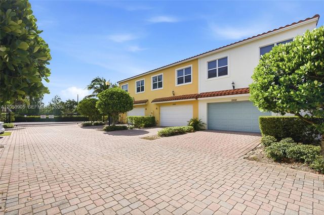12441 NW 18th Court, Pembroke Pines, FL 33028