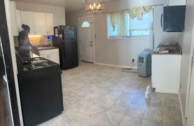 3700 Laguna Drive, Columbus, OH 43232