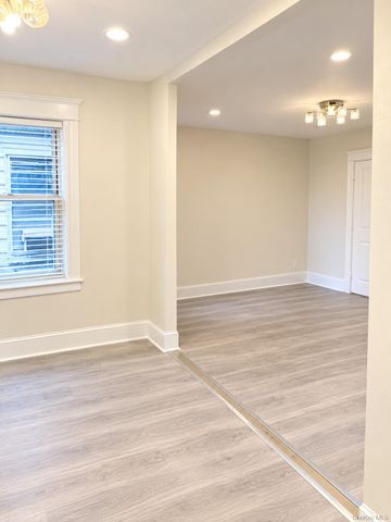 16001 Hillside Avenue 3rd Floor, Jamaica, NY 11432