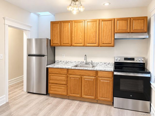 16001 Hillside Avenue 3rd Floor, Jamaica, NY 11432