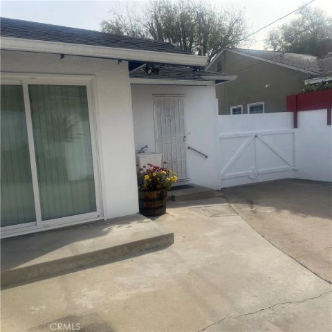 7407 Dunfield, Los Angeles, CA 90045