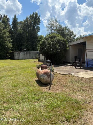 11 Rainbow Street, Natchez, MS 39120