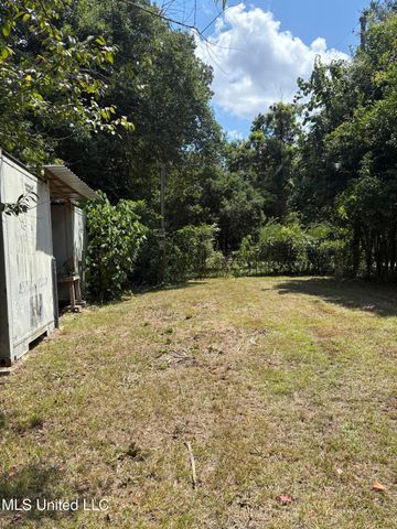 11 Rainbow Street, Natchez, MS 39120