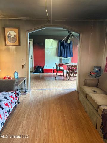 11 Rainbow Street, Natchez, MS 39120