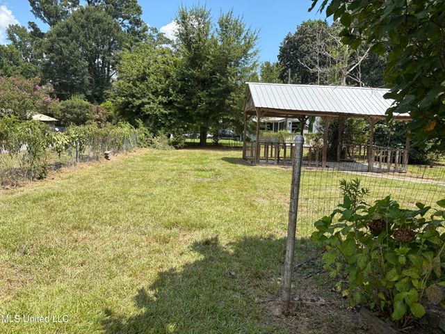 11 Rainbow Street, Natchez, MS 39120