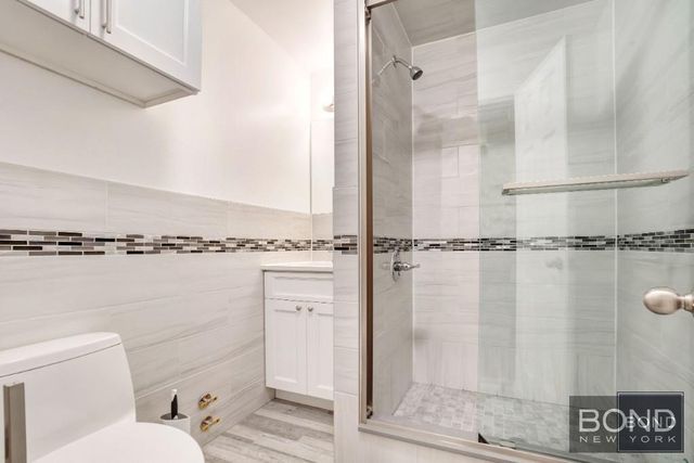 932 8th Avenue Phouse, New York City, NY 10019