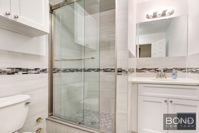 932 8th Avenue Phouse, New York City, NY 10019