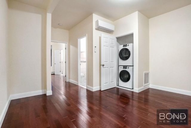 932 8th Avenue Phouse, New York City, NY 10019