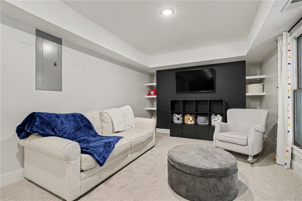 Image 30 of property listing at 1711 W Nancy Creek Drive NE, Atlanta, GA 30319