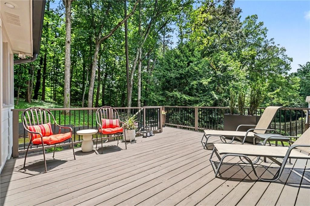 Image 34 of property listing at 1711 W Nancy Creek Drive NE, Atlanta, GA 30319
