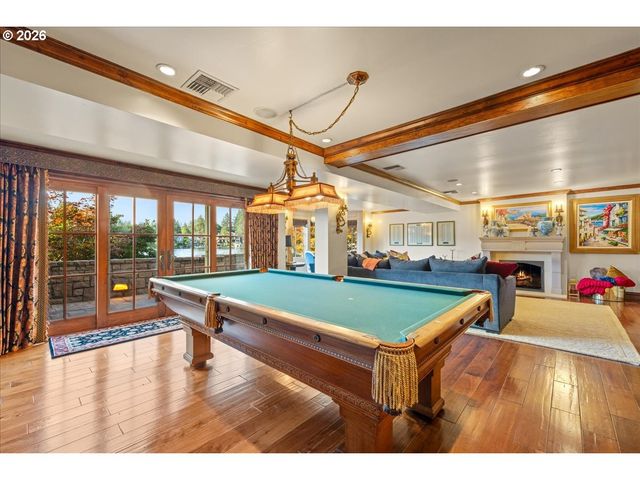 1527 LAKE FRONT Rd, Lake Oswego, OR 97034