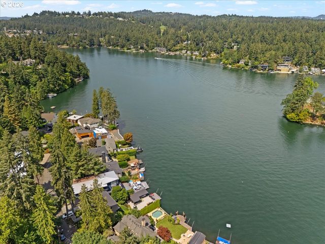 1527 LAKE FRONT Rd, Lake Oswego, OR 97034