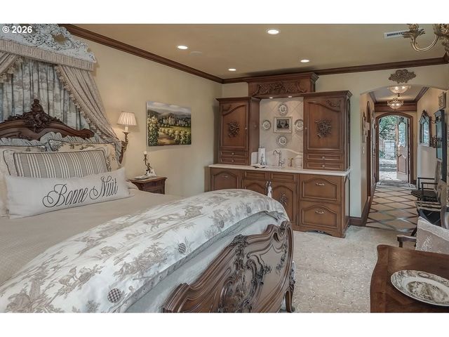 1527 LAKE FRONT Rd, Lake Oswego, OR 97034