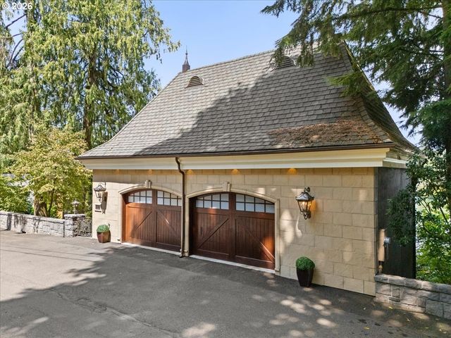 1527 LAKE FRONT Rd, Lake Oswego, OR 97034