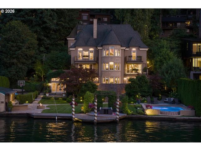 1527 LAKE FRONT Rd, Lake Oswego, OR 97034
