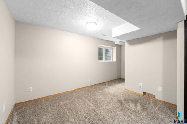 940 E Ryan Dr Drive, Tea, SD 57064