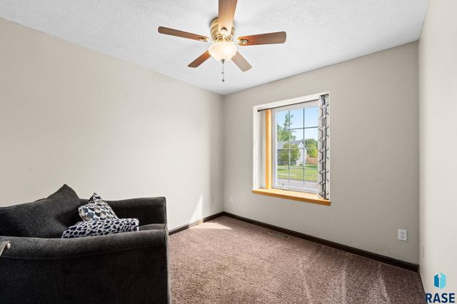 940 E Ryan Dr Drive, Tea, SD 57064