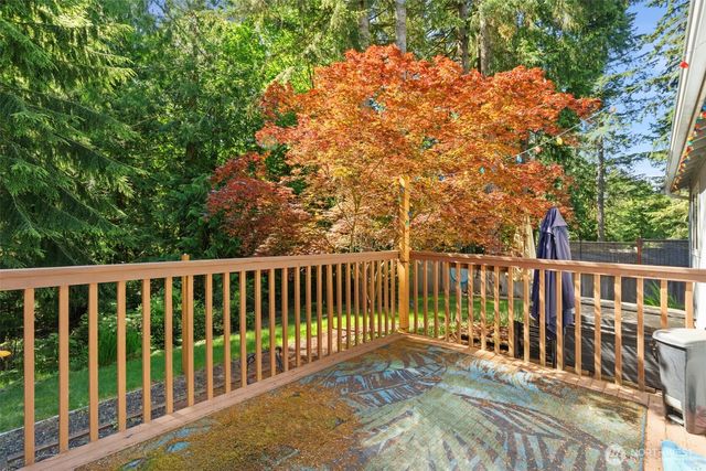 31 E Squaxin Place, Shelton, WA 98584