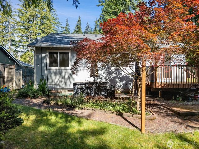 31 E Squaxin Place, Shelton, WA 98584