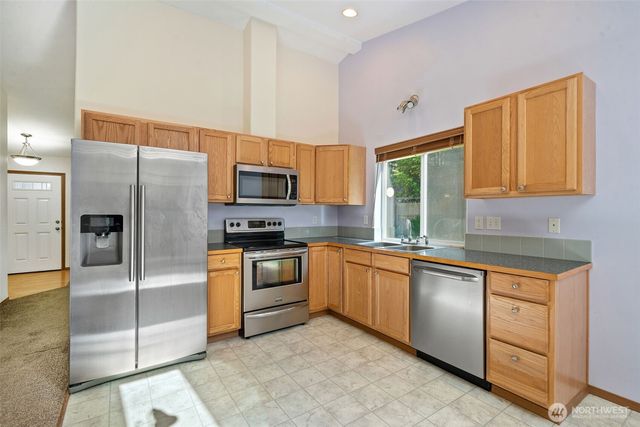 31 E Squaxin Place, Shelton, WA 98584