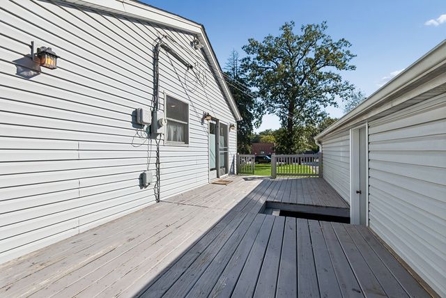 16132 Latrobe Avenue, Oak Forest, IL 60452