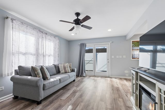 16132 Latrobe Avenue, Oak Forest, IL 60452